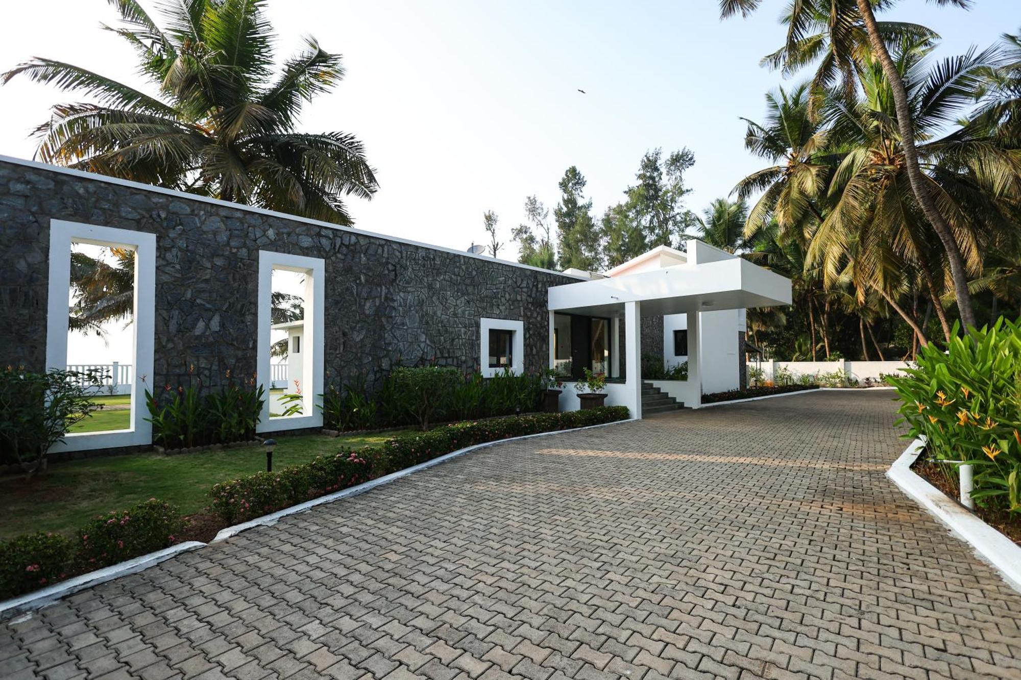 Seascape By Ewa Properties Malpe Exteriör bild